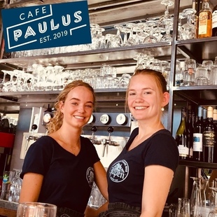 WELKOM BIJ CAFE PAULUS // WELCOME TO OUR BAR